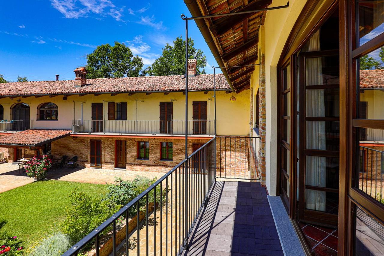 فيلا Cascina Giuli ألبا المظهر الخارجي الصورة